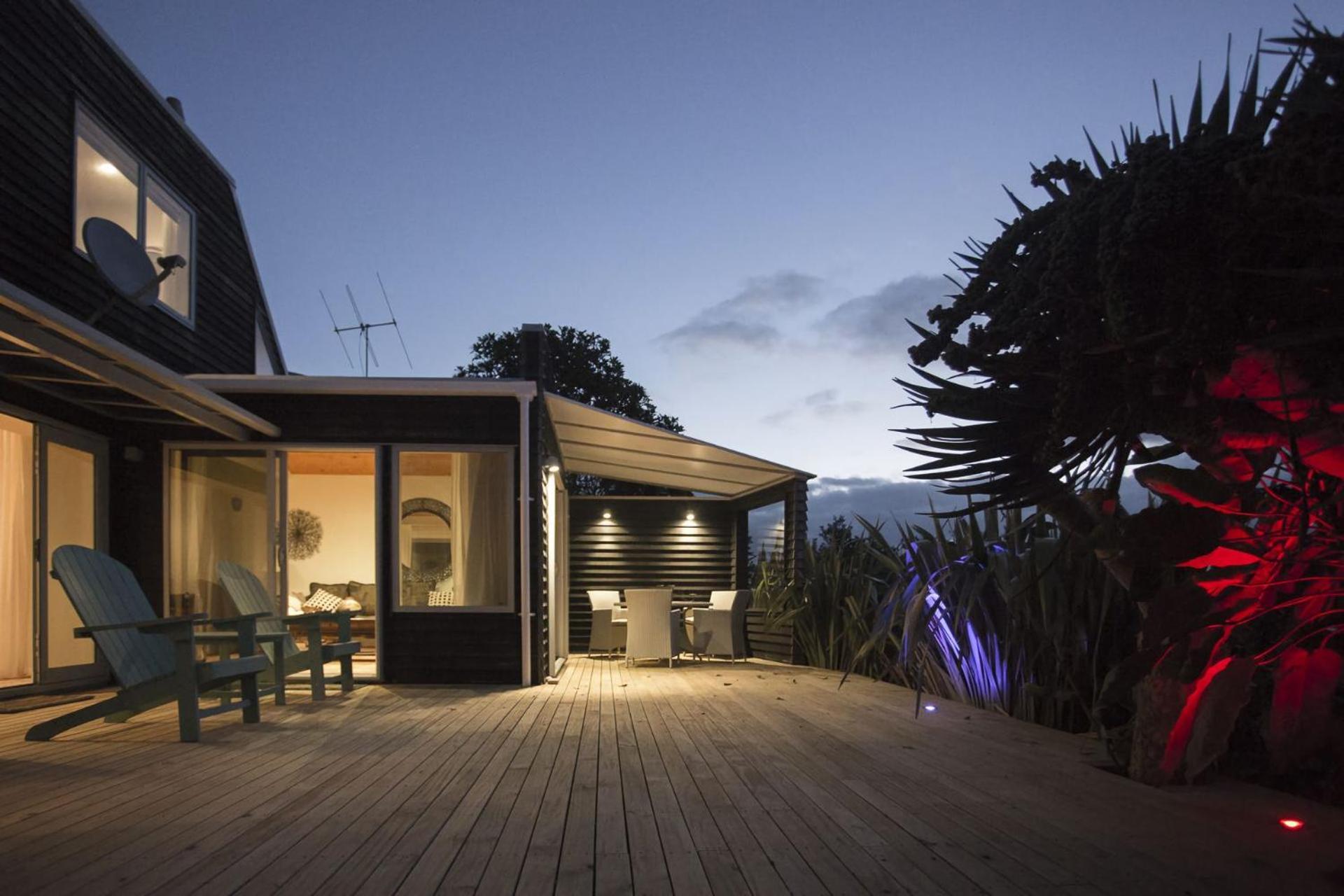 Chester Cottage Beachfront Oakura Kültér fotó
