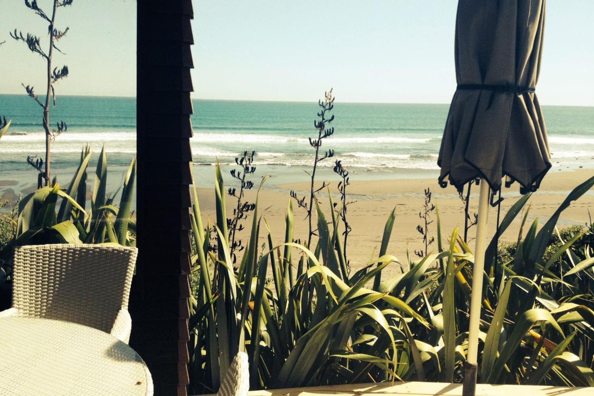 Chester Cottage Beachfront Oakura Kültér fotó